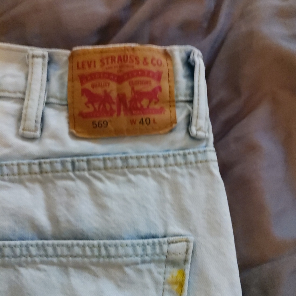 Shorts - Picture 3 of 4